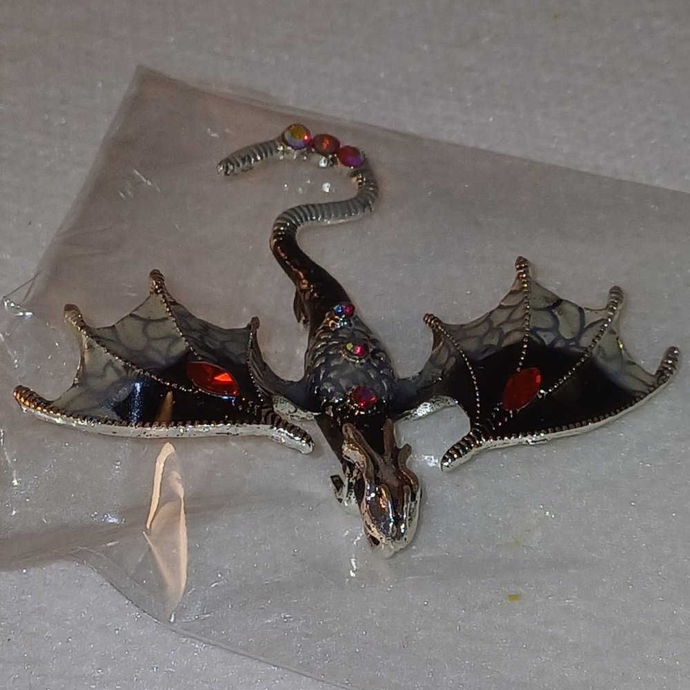 Dragon Flying Pteradactyl Pin Brooch Halloween Fashion Jewelry RED/BLACK/SILVERY